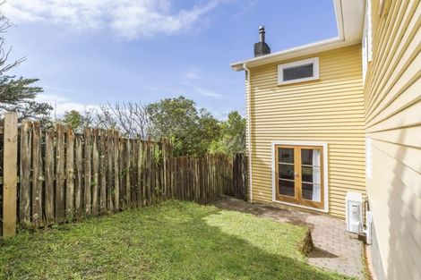 Photo of property in 153 The Ridgeway, Mornington, Wellington, 6021