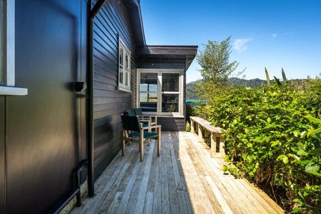 Photo of property in 7102 Kenepuru Road, Raetihi, Picton, 7282