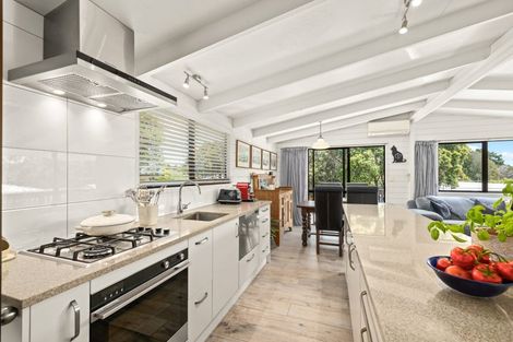 Photo of property in 12 Twilight Bay, Omaha, 0986