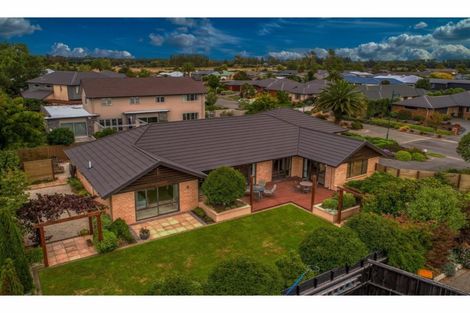 Photo of property in 10 Sovereign Gardens, Halswell, Christchurch, 8025