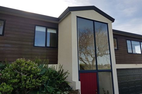 Photo of property in 2/9 Cashmere Place, Glenfield, Auckland, 0629