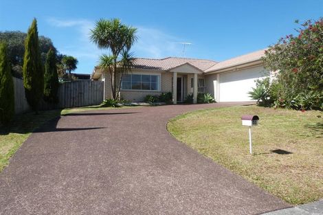 Photo of property in 10 Northridge Terrace, Massey, Auckland, 0614