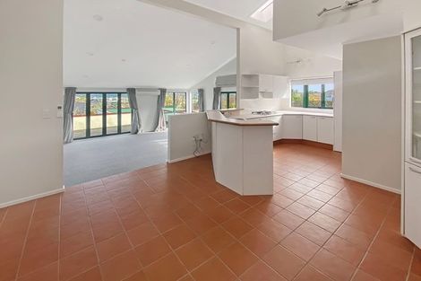 Photo of property in 24 Taroka Close, Pinehill, Auckland, 0632