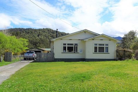 Photo of property in 89 Main Road, Blackball, 7804