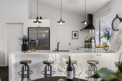 Photo of property in 30 Hiria Crescent, Papamoa Beach, Papamoa, 3118