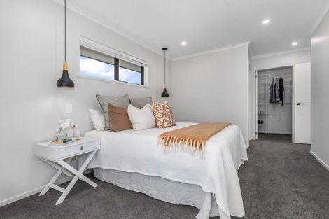 Photo of property in 38 Mooring Close, Whitby, Porirua, 5024