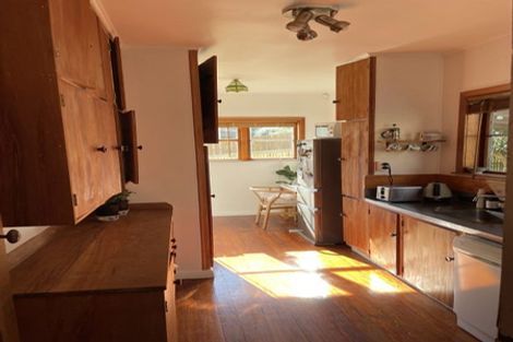 Photo of property in 103 Sunshine Avenue, Karori, Wellington, 6012