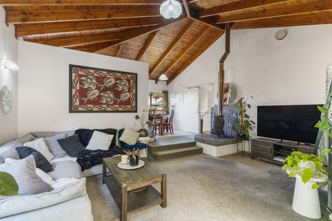 Photo of property in 1/27 Flavia Close, Torbay, Auckland, 0630