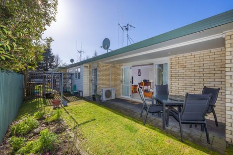 Photo of property in Cobham Close, 7/113 Cobham Drive, Hamilton East, Hamilton, 3216