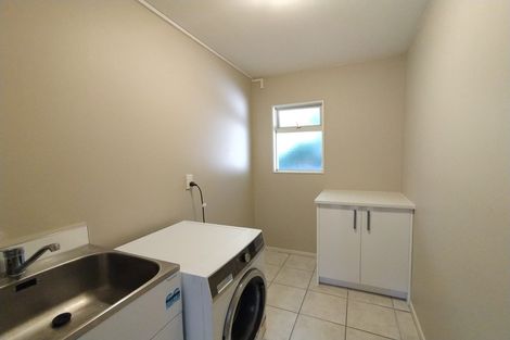 Photo of property in 1/15 Alamein Avenue, Belmont, Auckland, 0622