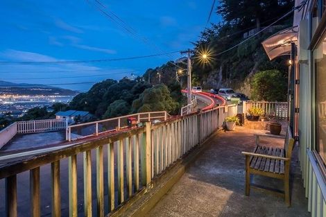 Photo of property in 92 Duncan Terrace, Kilbirnie, Wellington, 6022