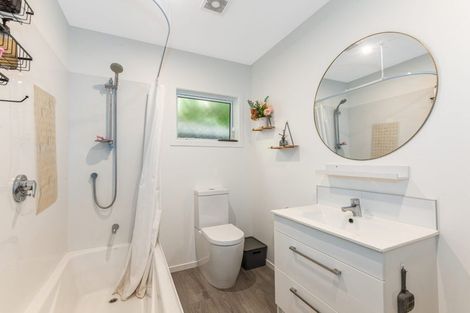 Photo of property in 59b Larsen Crescent, Tawa, Wellington, 5028