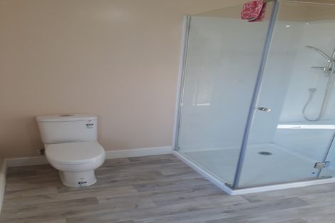 Photo of property in 1 Frood Street, Bulls, 4818