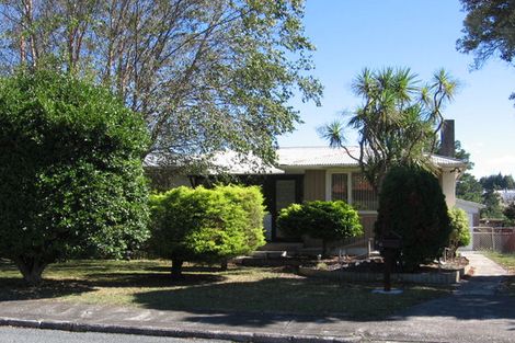 Photo of property in 20 Kiernan Place, Kelston, Auckland, 0602