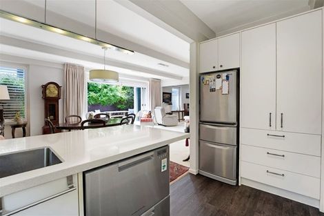 Photo of property in 4/252 Hurstmere Road, Takapuna, Auckland, 0622