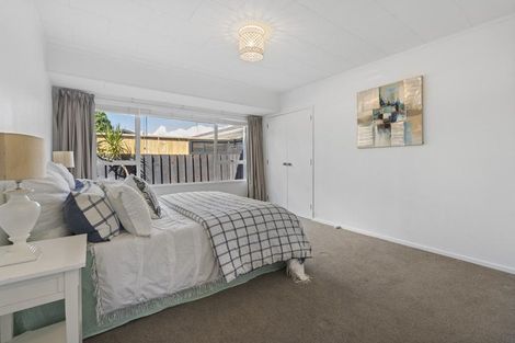Photo of property in 1/83 Centreway Road, Orewa, 0931