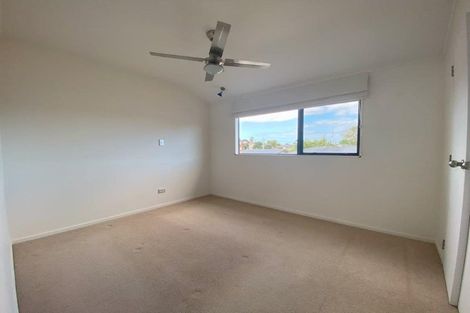 Photo of property in 2/90 Nile Road, Milford, Auckland, 0620