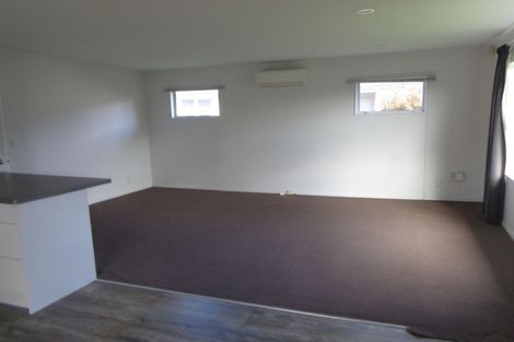 Photo of property in 43a Graham Avenue, Te Atatu Peninsula, Auckland, 0610