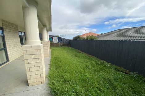 Photo of property in 25 The Enclave, Totara Heights, Auckland, 2105