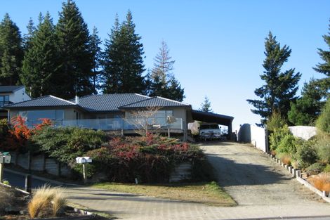 Photo of property in 15 Trevathan Lane, Wanaka, 9305