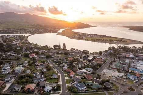 Photo of property in 8a Gilmour Street, Raglan, 3225