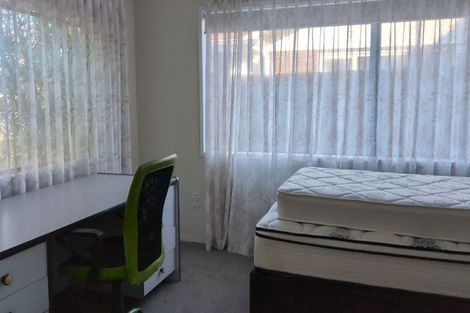 Photo of property in 15 Loloma Drive, Half Moon Bay, Auckland, 2012