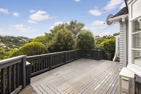 Photo of property in 32 Harland Street, Brooklyn, Wellington, 6021