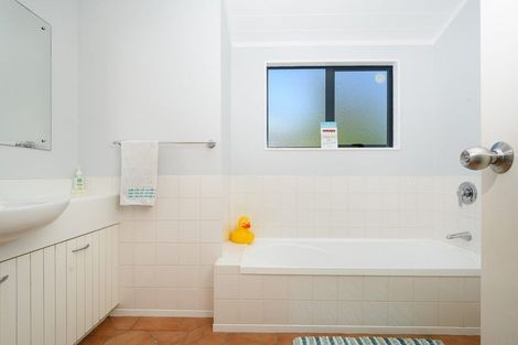 Photo of property in 15 Buttercup Place, Waimauku, 0812