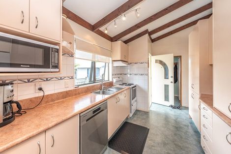 Photo of property in 15 Willow Place, Aramoho, Whanganui, 4500