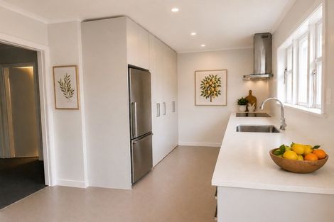 Photo of property in 5 Omar Street, Khandallah, Wellington, 6035