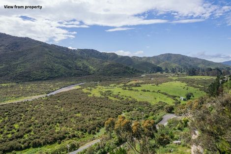 Photo of property in 495 Coast Road, Wainuiomata Coast, Wainuiomata, 5373