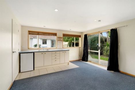 Photo of property in 15 Cranbrook Avenue, Burnside, Christchurch, 8053