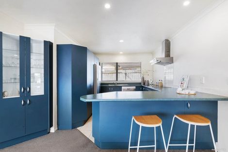 Photo of property in 14 Ballydonegan Rise, East Tamaki, Auckland, 2013