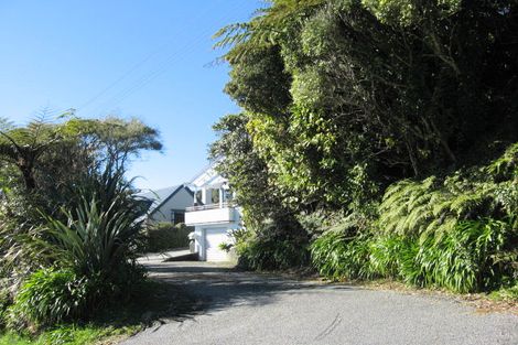 Photo of property in 1 Hinton Road, Karoro, Greymouth, 7805