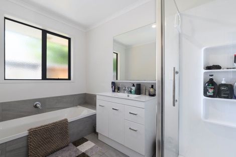 Photo of property in 55 Goodwin Crescent, Pyes Pa, Tauranga, 3112