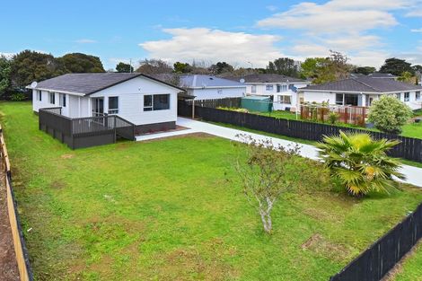 Photo of property in 3 Crispian Place, Weymouth, Auckland, 2103