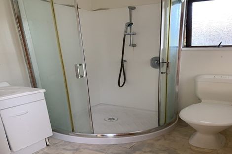 Photo of property in 2/14 Galloway Crescent, Farm Cove, Auckland, 2012