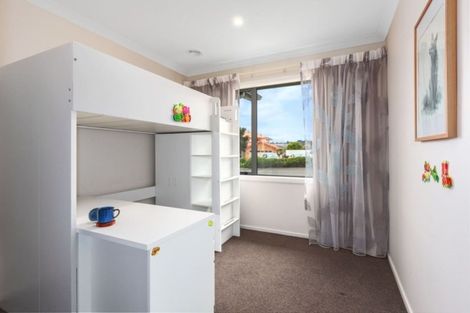 Photo of property in 32 Sumner Terrace, Aotea, Porirua, 5024