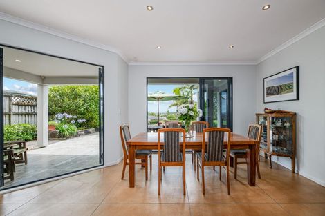 Photo of property in 19 Highfields Terrace, Henderson, Auckland, 0612