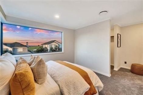 Photo of property in 62 Headland Drive, Long Bay, Auckland, 0630