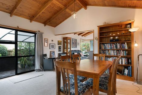 Photo of property in 1/24 Blacklock Avenue, Henderson, Auckland, 0612