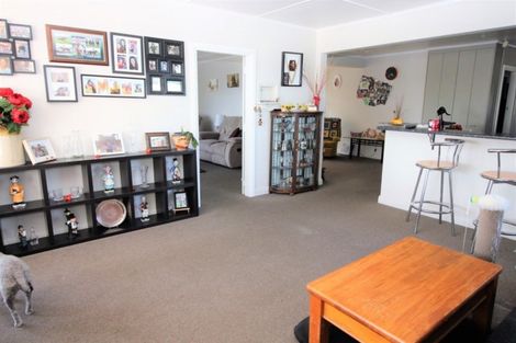 Photo of property in 3 George Street, Dannevirke, 4930