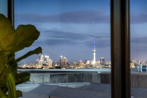 Photo of property in Sugar Lane Apartments, 13/31 Rawene Road, Birkenhead, Auckland, 0626