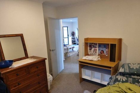 Photo of property in 20 Durham Street, Te Atatu Peninsula, Auckland, 0610