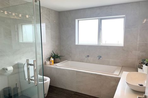 Photo of property in 19 Parkview Drive, Gulf Harbour, Whangaparaoa, 0930