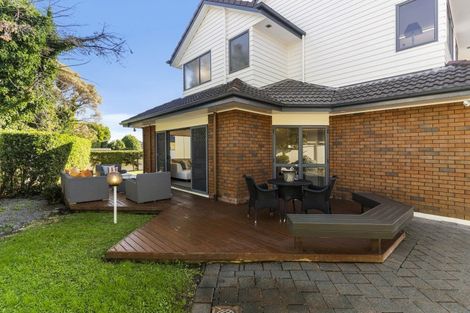 Photo of property in 23 Gillard Place, Eastern Beach, Auckland, 2012