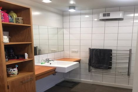 Photo of property in 1 Hadfield Terrace, Kelburn, Wellington, 6012