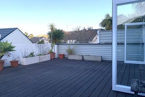 Photo of property in 123a Hobsonville Road, West Harbour, Auckland, 0618