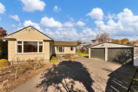 Photo of property in 25 Derrett Place, Saint Martins, Christchurch, 8022