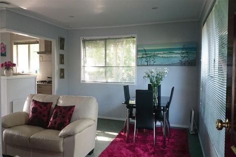 Photo of property in 2/86 Weatherly Road, Torbay, Auckland, 0630